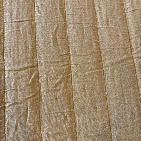 Schoolhouse Channeled Cotton Quilt Queen - Picture 7 of 7